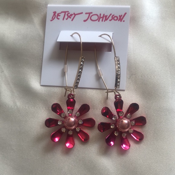 Betsey Johnson Gold Tone Red Metallic Daisy Drop Earrings Crystal Accents NWT - Picture 2 of 10